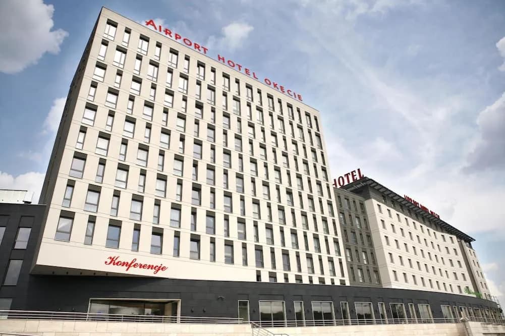 Jak dojechać do hotelu Airport Okęcie - najlepsze opcje transportu