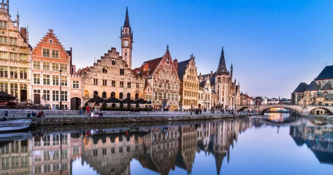 Gdzie leży Gandawa? Odkryj jej niezwykłą lokalizację i atrakcje