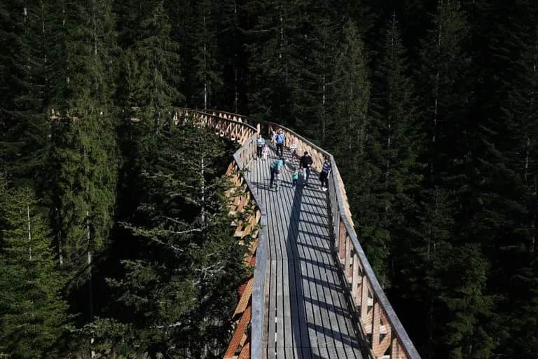 Odkryj niezapomniane atrakcje w Waksmundzie i okolice